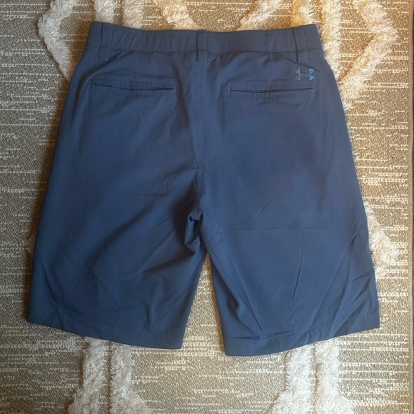 Under Armour • Men’s EUC Golf Shorts sz 34 - Picture 2 of 3